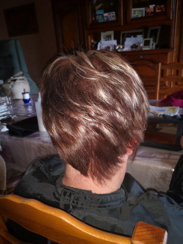 Coiffure réalisée par Émilie à domicile